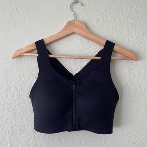 Lululemon Enlite Zip Front Sports Bra in Black 32C